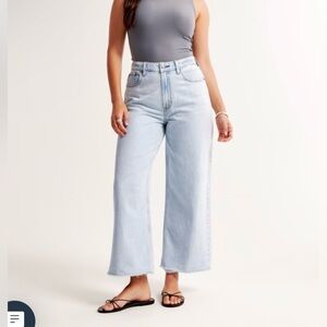 Abercrombie & Fitch Curve Love “The Crop Wide Leg High Rise”